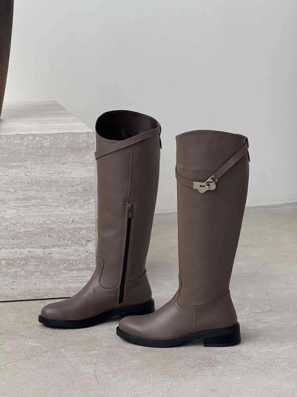 Variation Gallery Image